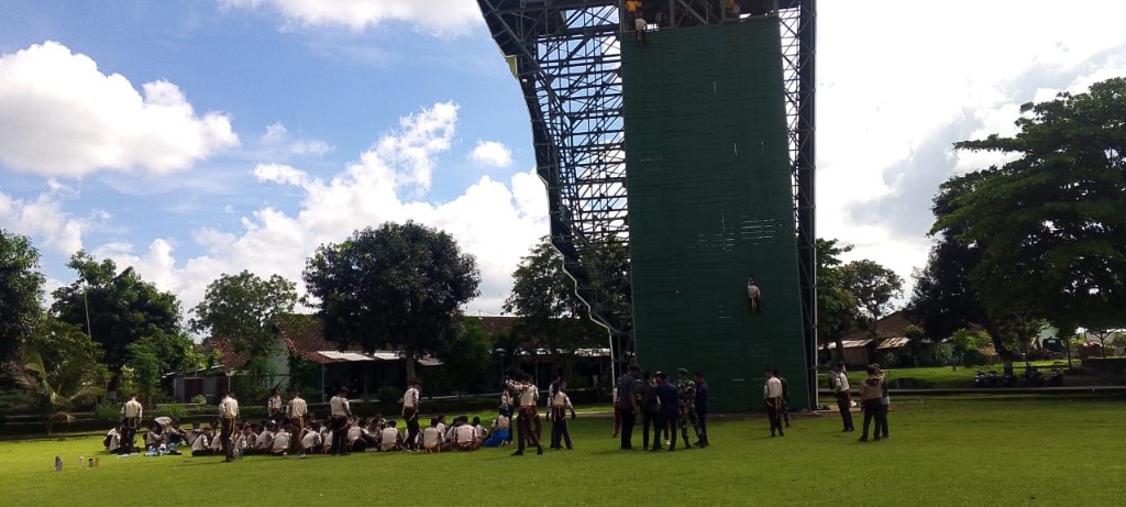 Dampingi Kadet KKRI, Pasiter Kodim Klungkung Apresiasi Semangat Juang Dan Antusisme Peserta