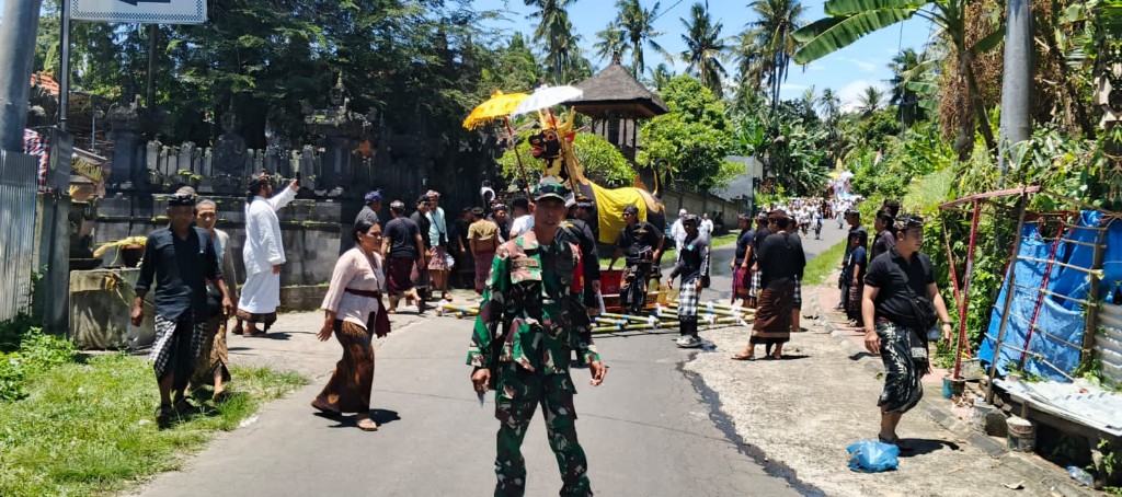 Upacara Pelebon Almarhum Gusti Ngurah Agung Wijaya Natha Digelar, Tiga Pilar Desa Sulang Bersatu Beri Pengamanan