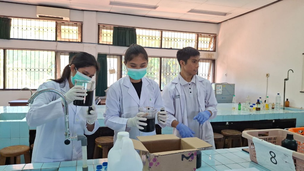 Ekstrak Daun Kelor Antar Siswa SMADARA Klungkung,Tembus tingkat Nasional di Ajang OPSI 2025