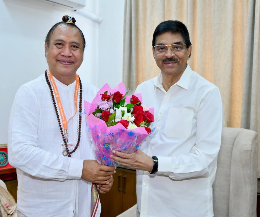 Kunjungan Kehormatan Padma Shri Ida Rsi Putra Manuaba (Agus Indra Udayana) dari Bali, Indonesia, kepada Yang Mulia Gubernur Odisha