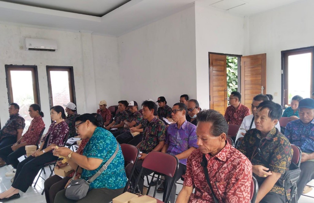 Babinsa Koramil Nusa Penida Hadiri Musdes Laporan Pertanggungjawaban Realisasi APBDes Tahun Anggaran 2025 Desa Suana