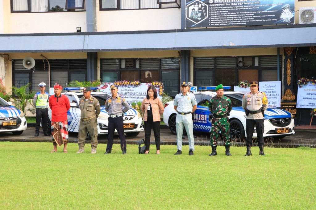 Kodim Klungkung Ikut Serta Apel Gelar Pasukan Operasi Keselamatan Agung 2026 Di Mapolres Klungkung