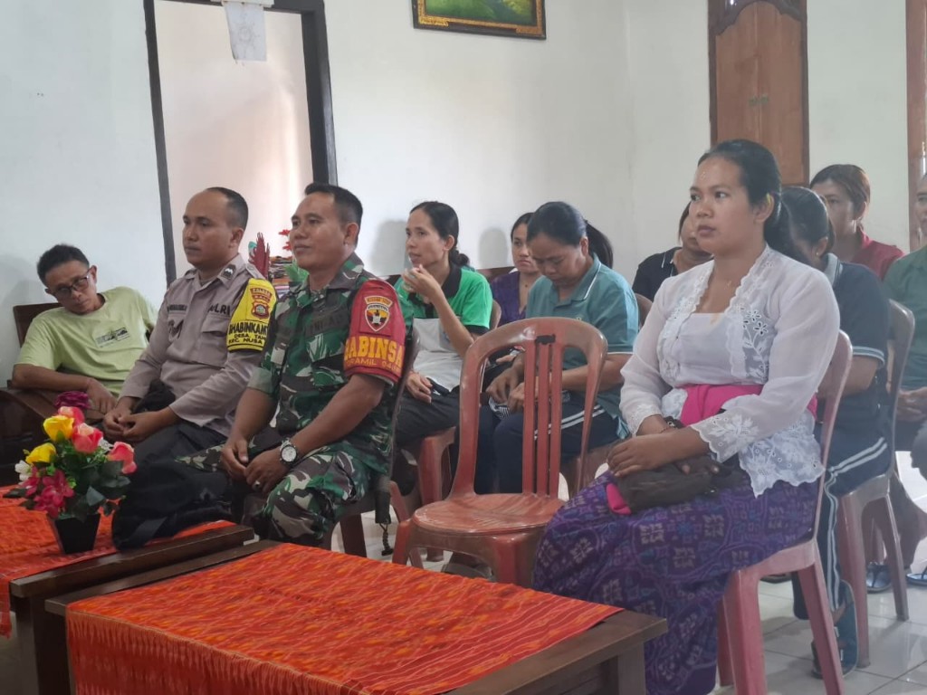 Babinsa Koramil Nusa Penida Atensi Rakor Kesiapan Lomba Desa Di Desa Tanglad
