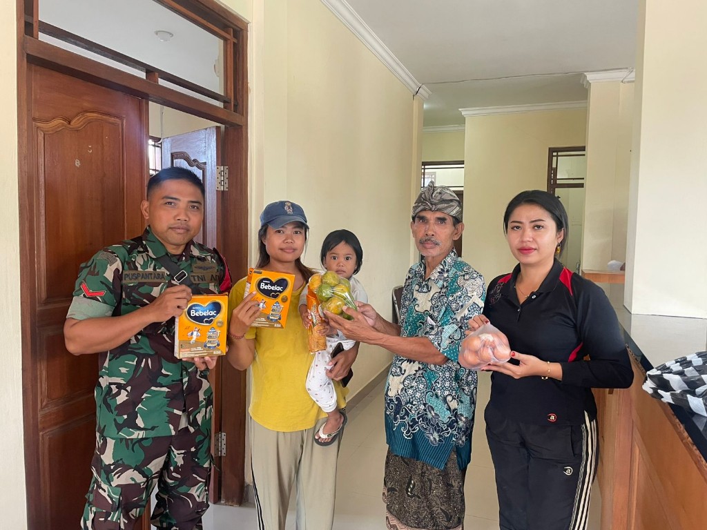 Babinsa Tohpati Dampingi Penyaluran PMT Bumil Dan Anak Stunting