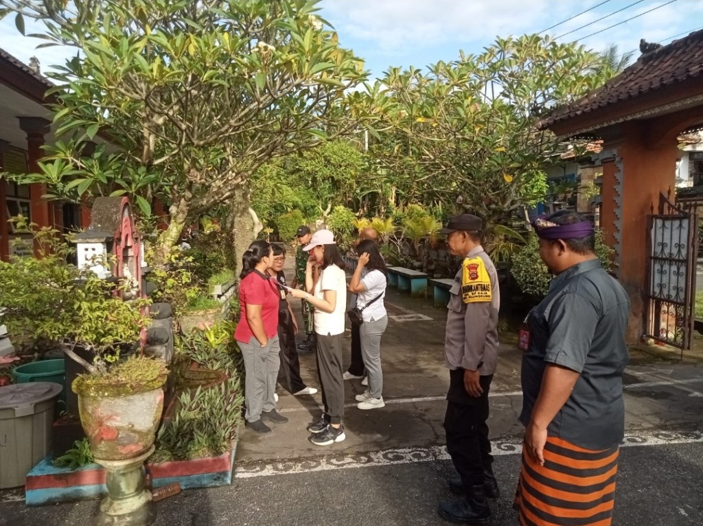 Babinsa Semarapura Kaja Gencarkan Pemberantasan Sarang Nyamuk