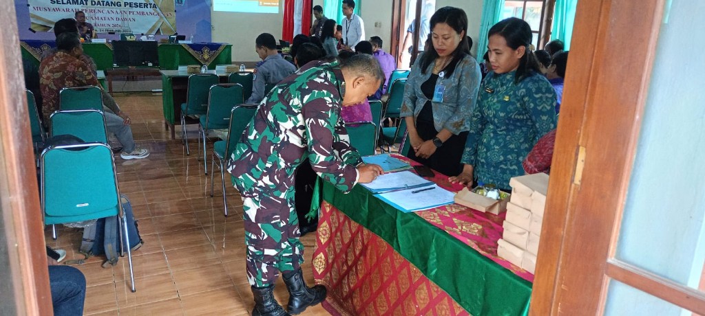 Danramil Dawan Hadiri Musrembang Tingkat Kecamatan


Sinergi TNI...