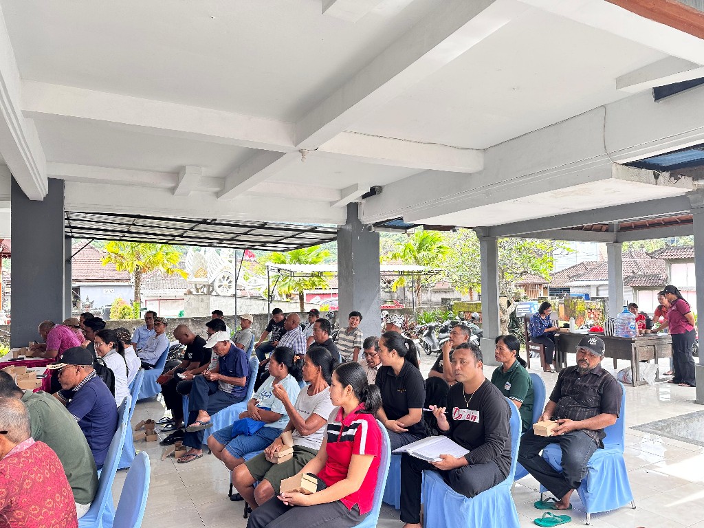 Babinsa Koramil Dawan Kawal Musdes Di Desa Pesinggahan