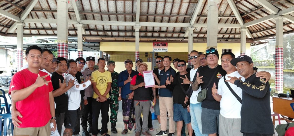 Babinsa Bakas Kawal Donor Darah Yayasan Kesatria Keris Bali Unit Banjarangkan