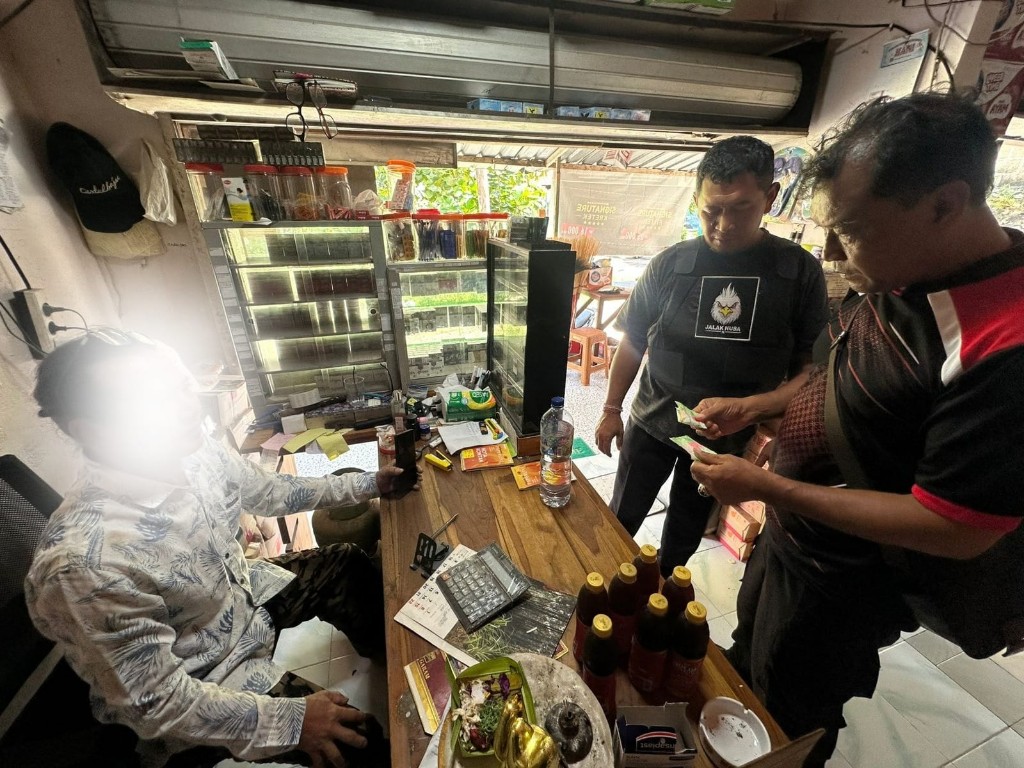 Tim Jalak Nusa Polsek Nusa Penida Ringkus Dua Pelaku Pengedar Uang Palsu 