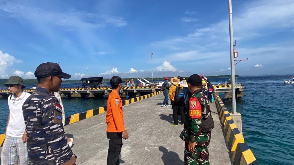 Pengamanan Bersama, Aparat Gabungan  Pastikan Pelabuhan Banjar Nyuh Aman Dan Kondusif