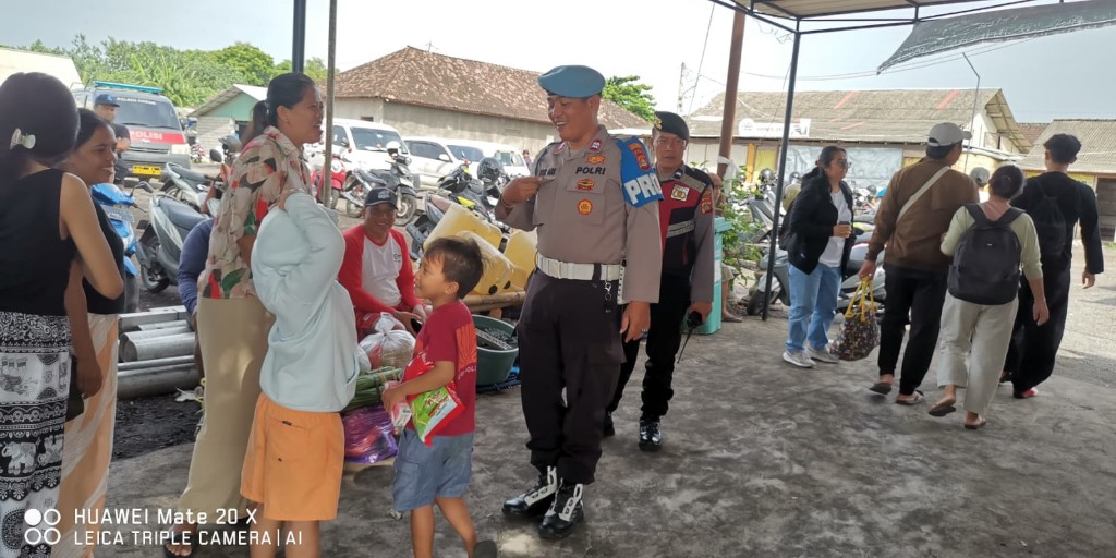 Polsek Dawan Laksanakan Patroli KRYD di Pelabuhan Tribuana Kusamba.