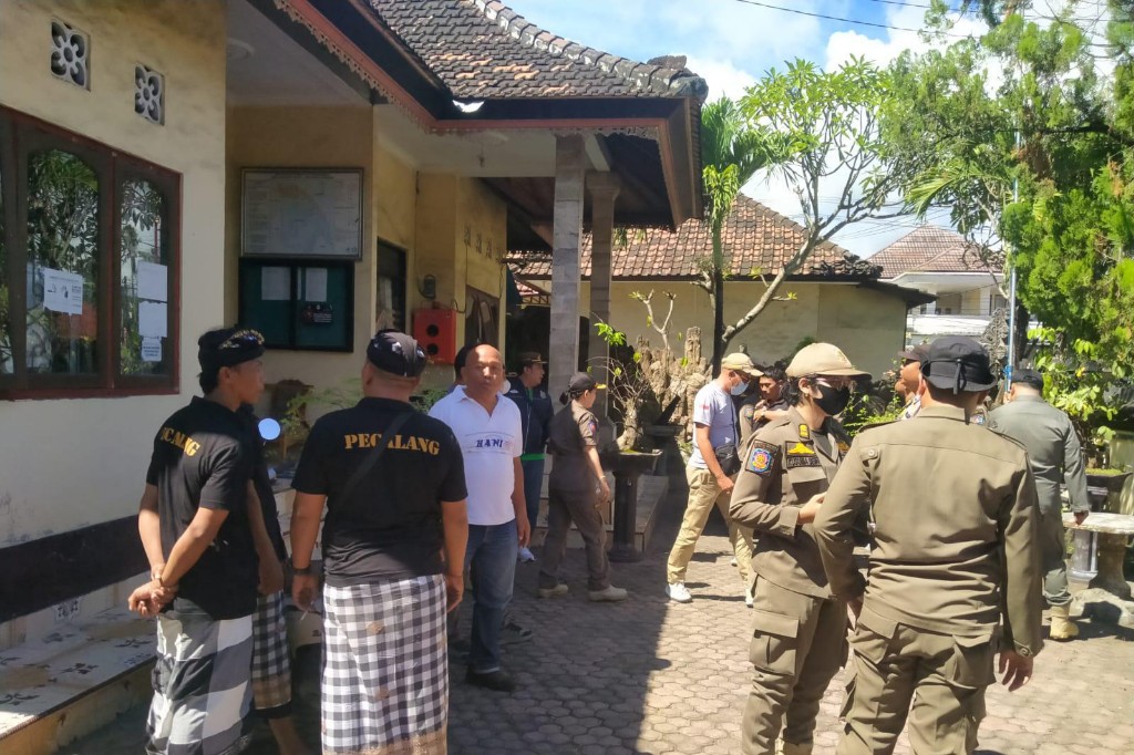 Pasca Lebaran, Babinsa Batununggul Bersama Petugas Gabungan lakukan Pemeriksaan Duktang
