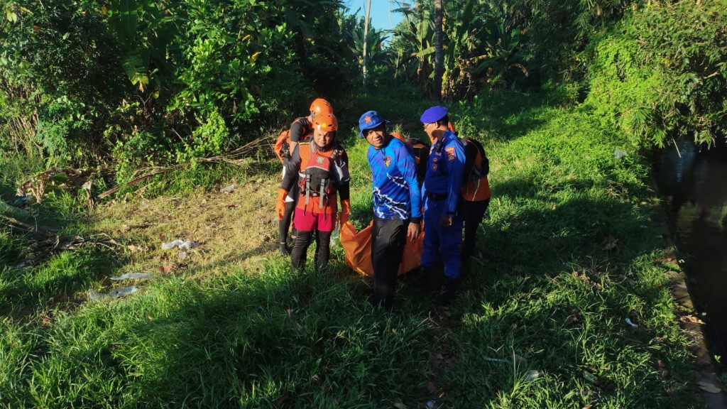 Hendak buang air kecil, pemuda terpleset di bendungan dan meninggal dunia 