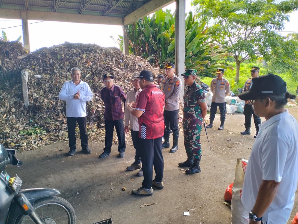 Letkol Sidik Pramono Ikut Serta Dampingi Kunjungan Kerja Menteri Lingkungan Hidup Di  Kabupaten Klungkung