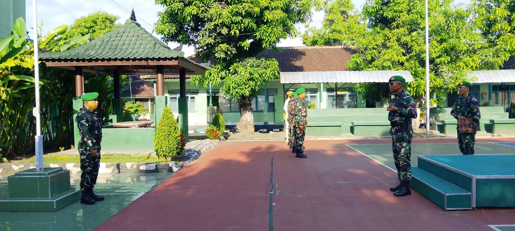 Pimpin Upacara 17 an, Dandim Klungkung  Serukan Tingkatkan Profesionalisme Dan  Kualitas Kinerja Serta Jadi Solusi Atasi Kesulitan Rakyat