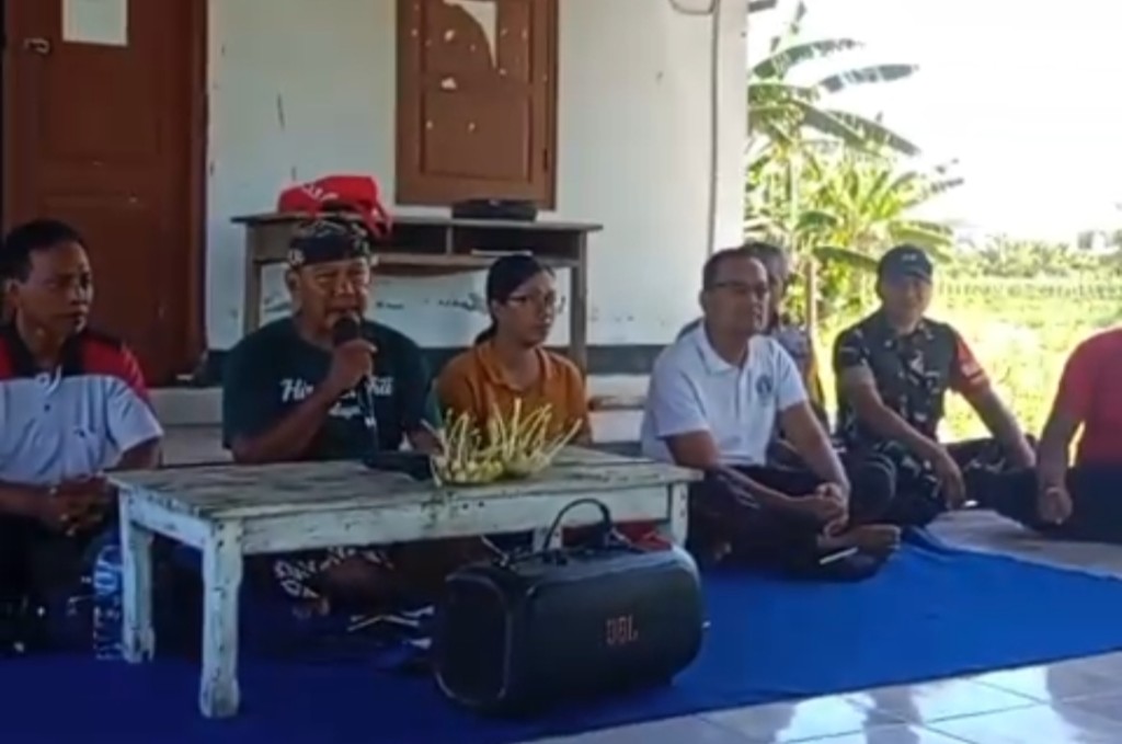 Babinsa Gelgel Hadiri Rapat Pola Tanam Di Subak Toye Hee