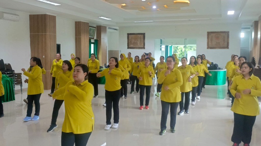 Persit Kodim Klungkung Gelar Senam Bersama 