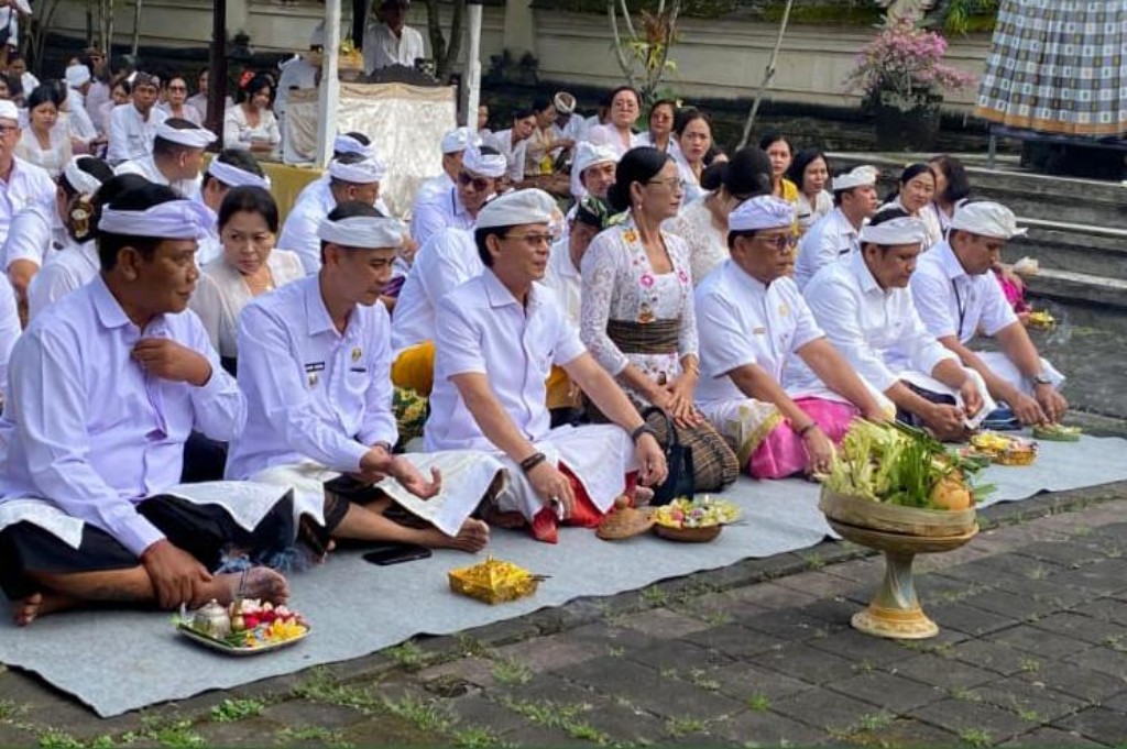 Hadiri Persembahyangan Bersama Di Pura Jagatnatha Klungkung, Danramil Klungkung Siap Sukseskan Peringatan Hari Puputan Klungkung ke 118 dan HUT Kota Semarapura ke 34 tahun 2026
