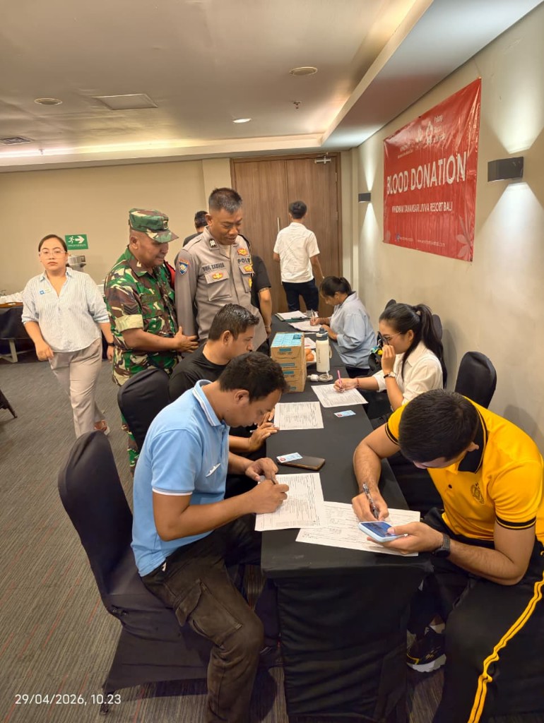 TNI Hadir Bawa Misi Kemanusiaan, Prajurit Kodim Klungkung Donorkan Darah  