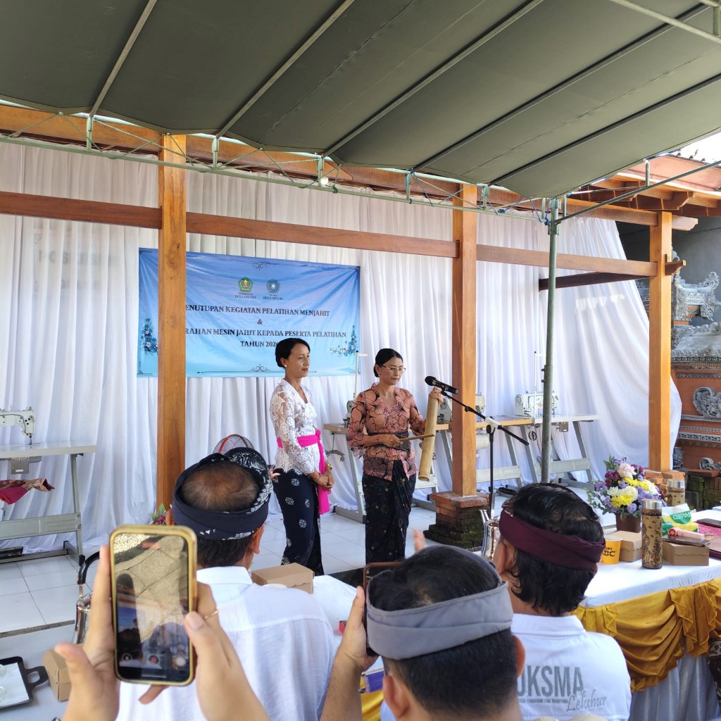 Babinsa Gelgel Hadiri Penutupan Pelatihan Menjahit 