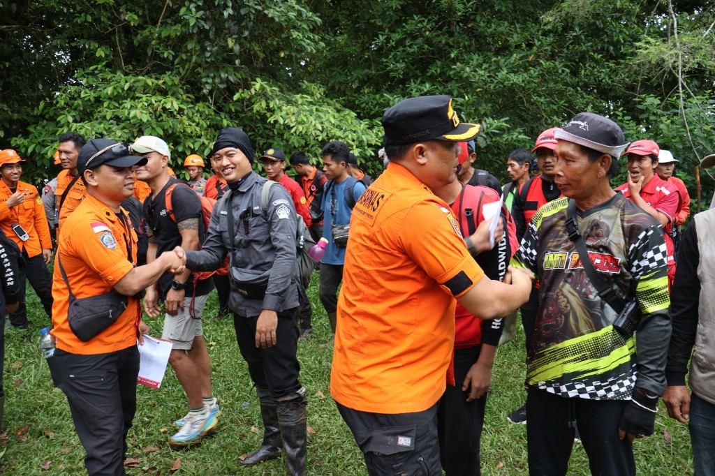 Tidak ditemukan, tim SAR hentikan pencarian pria lanjut usia yang hilang di gunung batukaru 
