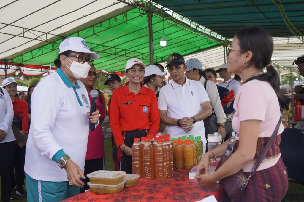 Pasar Rakyat TP PKK Provinsi Bali di Klungkung, Dorong UMKM dan Tebarkan Kepedulian Sosial 