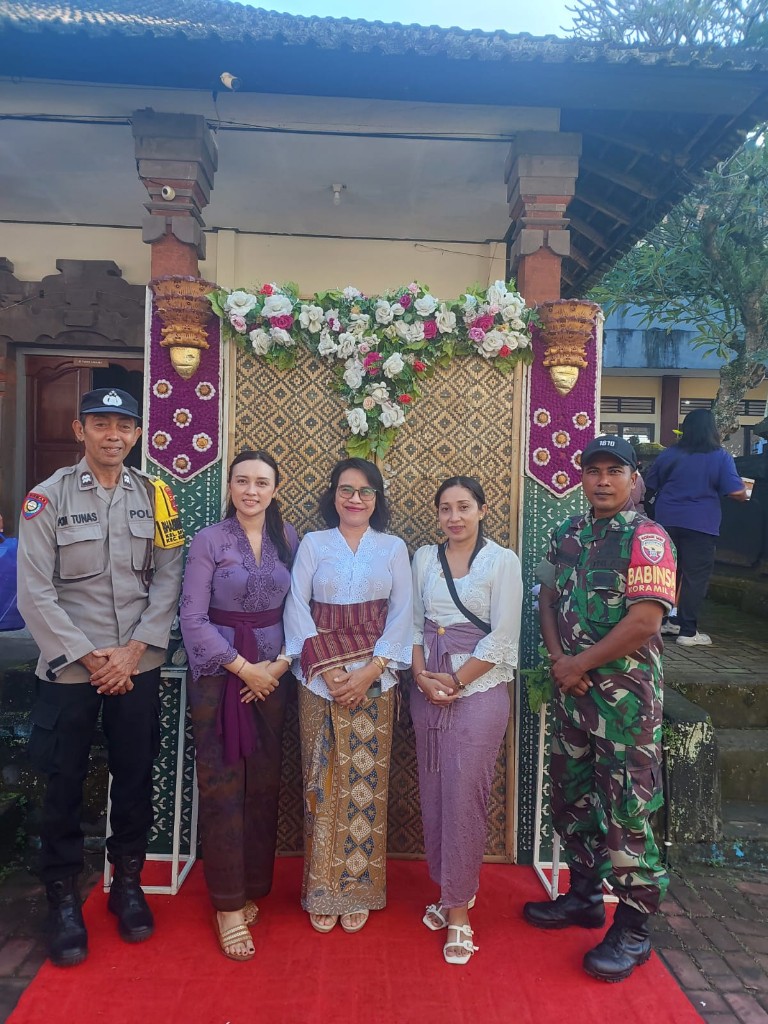 Pelepasan Siswa Siswi Kelas XII SLB Negeri Klungkung, Babinsa Semarapura Tengah; Semoga Jadi Generasi Yang Membanggakan

