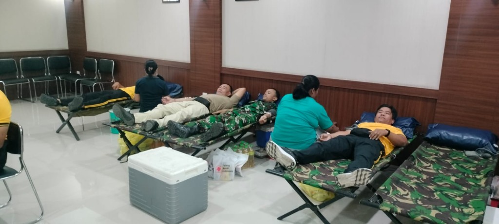 Letkol Sidik Parmono Terjunkan Puluhan Anggota Sumbangkan Darah Di RSU Permata Hati