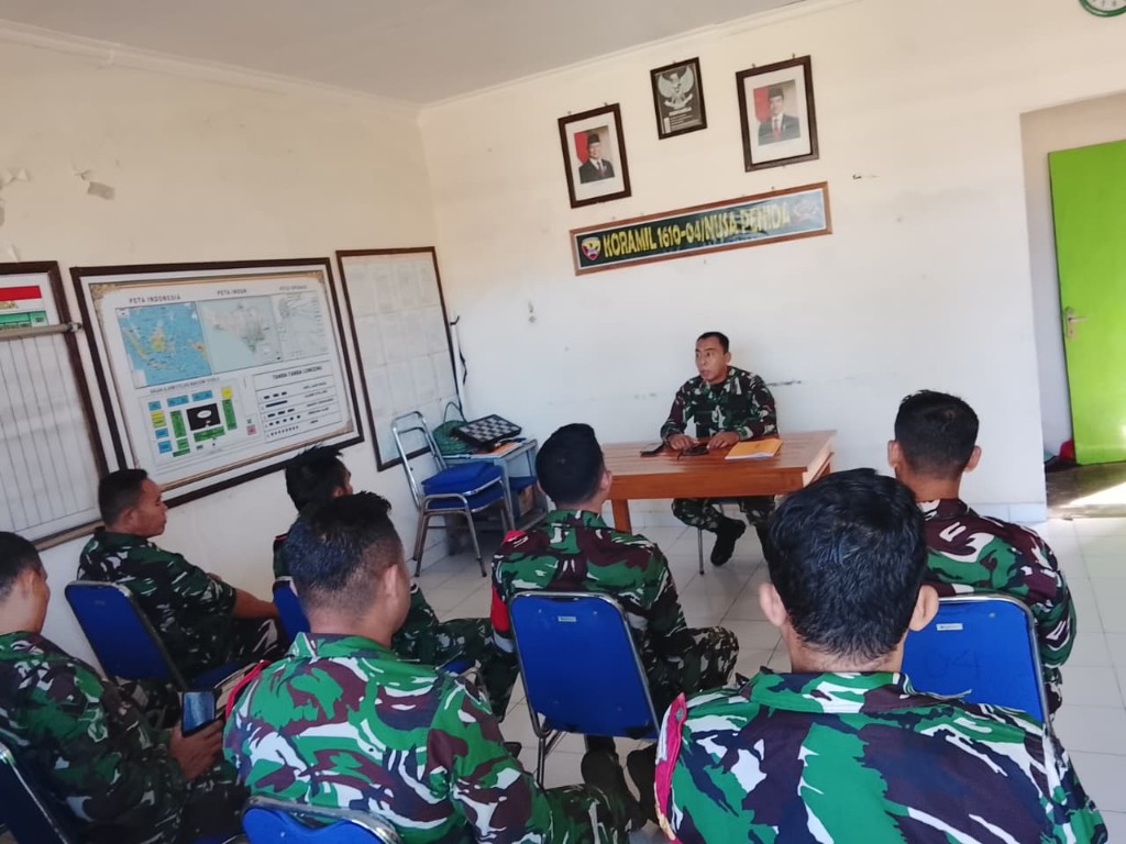 Jam Komandan, Danramil Nusa Penida Serukan Bekerja Tulus dan Ikhlas Agar Keberadaan TNI Beri Manfaat Positif
