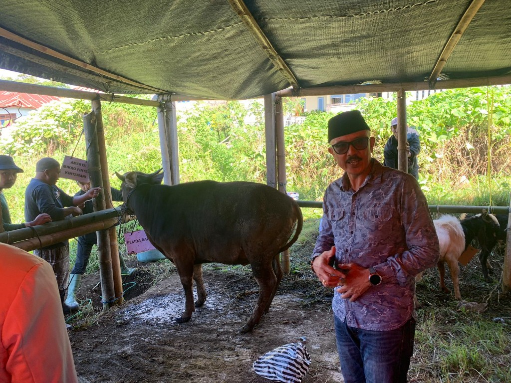 Perkuat Toleransi dan Kebersamaan, Pemkab Bangli Serahkan...