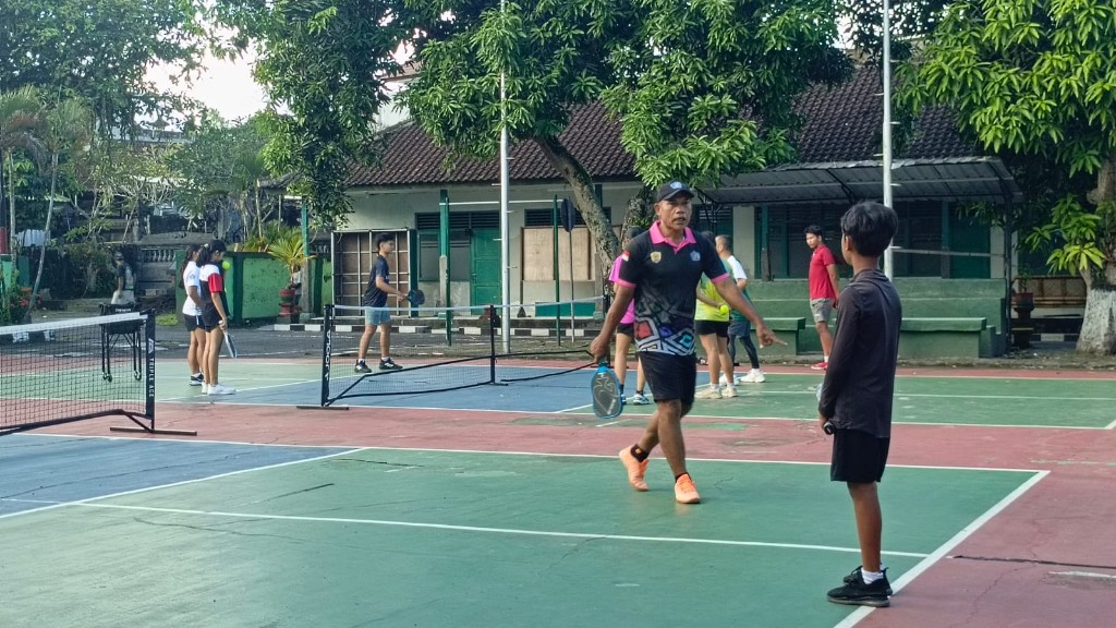 Jelang Porjar, Siswa Dan Siswi Sekolah Dasar Di Kabupaten Klungkung Gelar Latihan Pickleball Di Kodim Klungkung