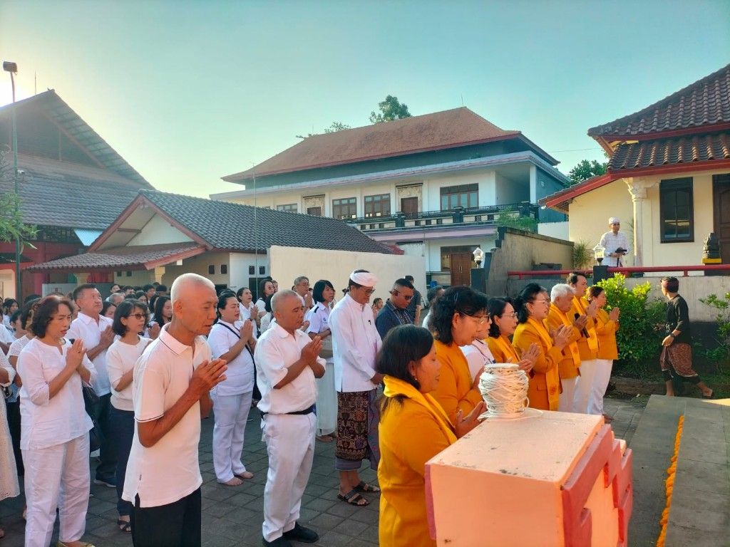 Toleransi Di Bumi Mahottama, Dandim Klungkung Hadir Dalam Hari Raya Tri Suci Waisak 2570 BE di Vihara Dharma Ratna