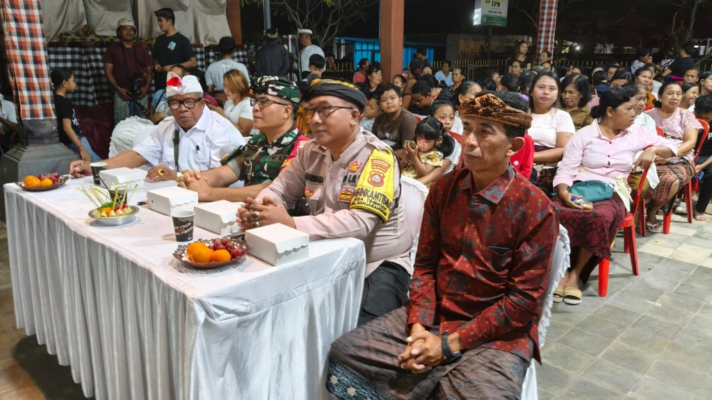 Dikawal Babinsa, Pengundian Kupon Berhadiah Di Dusun Pau Meriah Dan Sukses