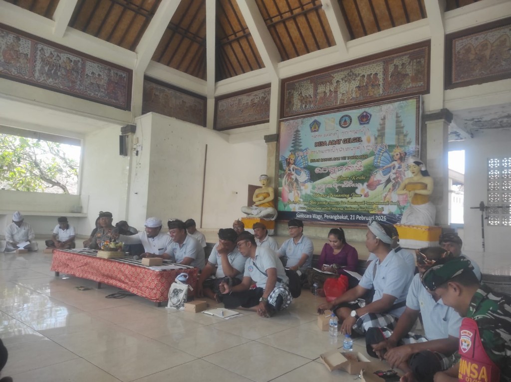 Babinsa Koramil Klungkung Tegaskan Siap Sukseskan Karya Pemacekan Agung Di Pura Dasar Bhuana Gelgel