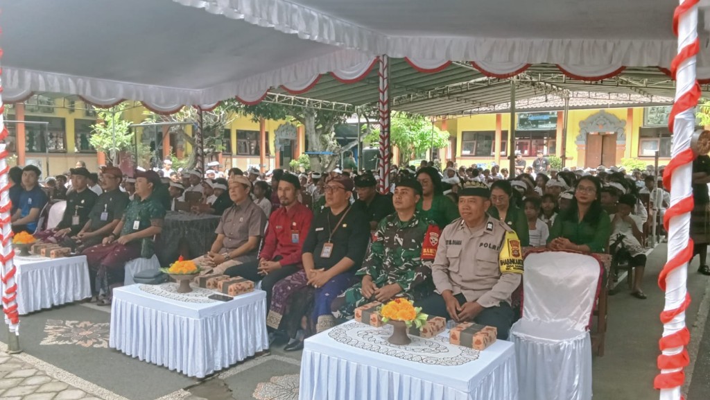 Tegaskan Dukungan Terhadap Dunia Pendidikan, Letkol Sidik Pramono Utus Babinsa Ke Sekolah Kawal Acara Kenaikan Kelas dan Pelepasan Murid