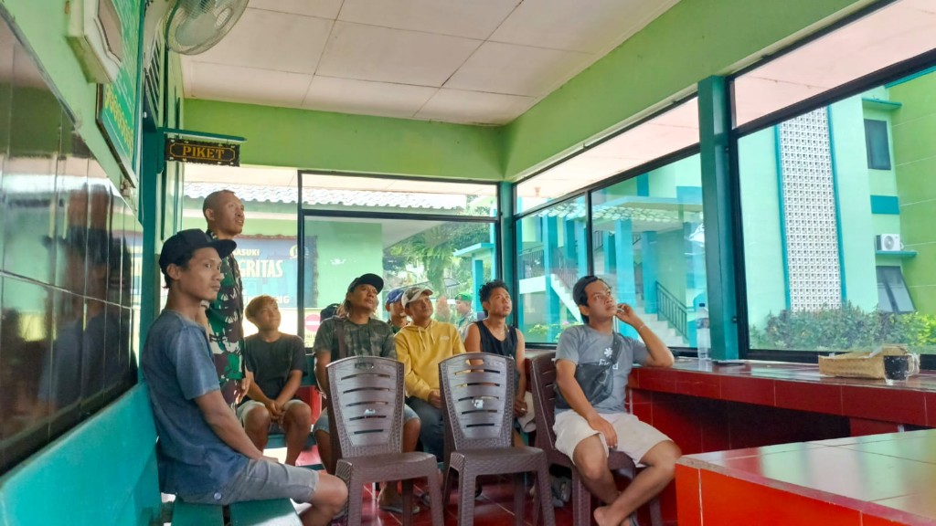 Dandim Klungkung Tegaskan Nobar Piala Dunia 2026 Jadi Ajang Bangun Kebersamaan dan Perkuat Nasionalisme 