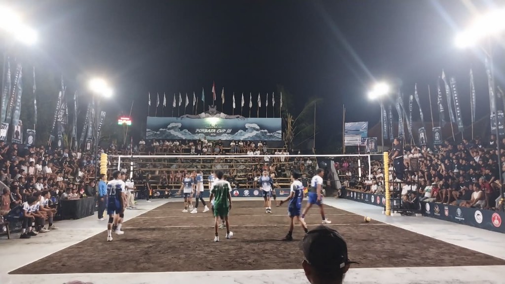 Porbaja Cup III Dipadati Penonton, Babinsa Lembongan Bersinergi Gelar Pengamanan
