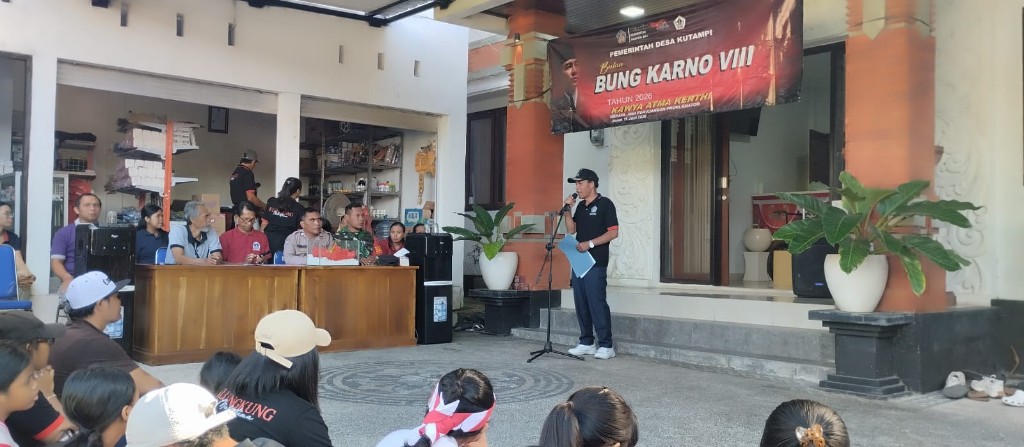 Gelorakan Semangat Nasionalisme dan Nilai Perjuangan Bung Karno, Babinsa Kutampi Gelar Pengamanan jalan Santai dan Lomba Puisi 