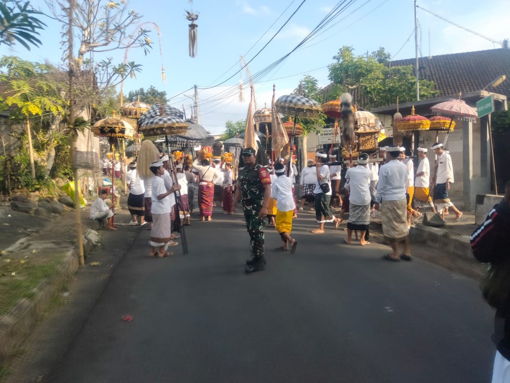 Kerahkan Babinsa Gelar Pengamanan Upacara Keagamaan, Letkol Sidik Pramono Tegaskan Wujud Nyata Pelayanan TNI di Wilayah