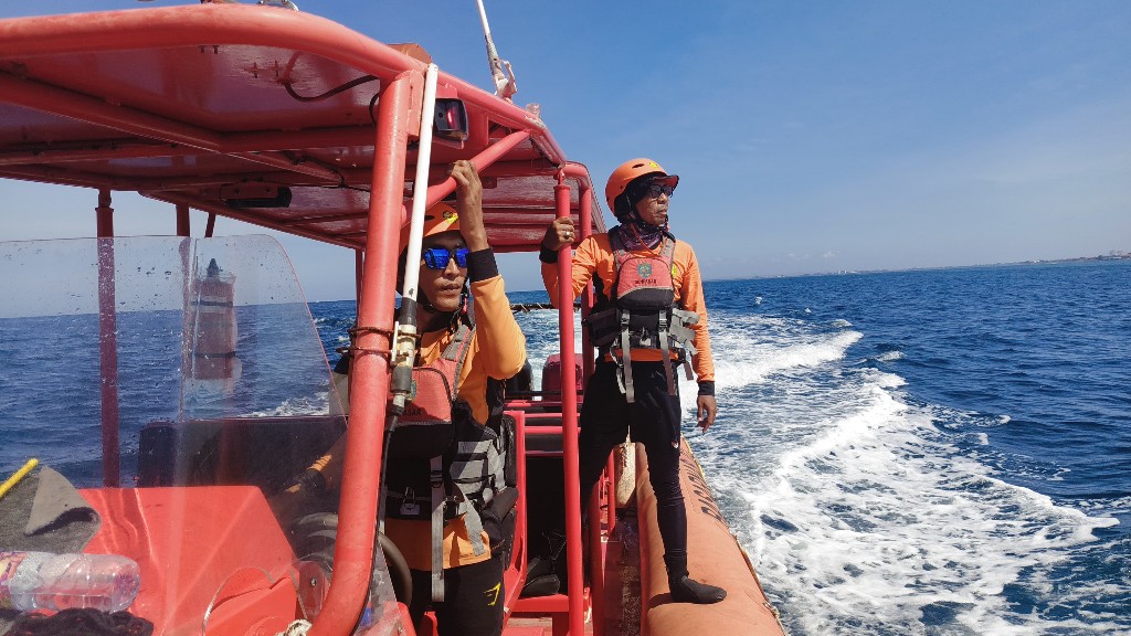 KORBAN TERSERET ARUS DI PANTAI MASCETI DITEMUKAN MENINGGAL
