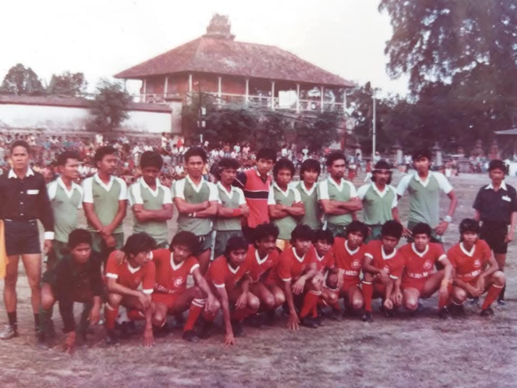 *MERIAHKAN PIALA DUNIA 2026*

*MENGENANG KLUB SEPAK BOLA GAJAH MADA AMLAPURA TAHUN 1980-AN*

*EKO KIPER AKROBATIK DAN  GOCEKAN BOLA MARJANA*


