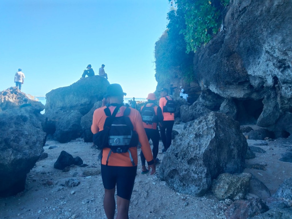 Dua buruh terseret arus di pantai Greenbowl, kuta Selatan, Sar Gabungan masih lalukan pencarian 