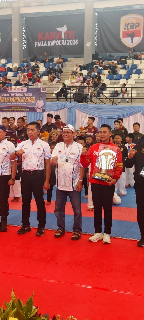 Personel Polsek Nusa Penida Berperan dalam Sukses Tim Karate Polda Bali Raih Juara di Kapolri Cup 2026.
