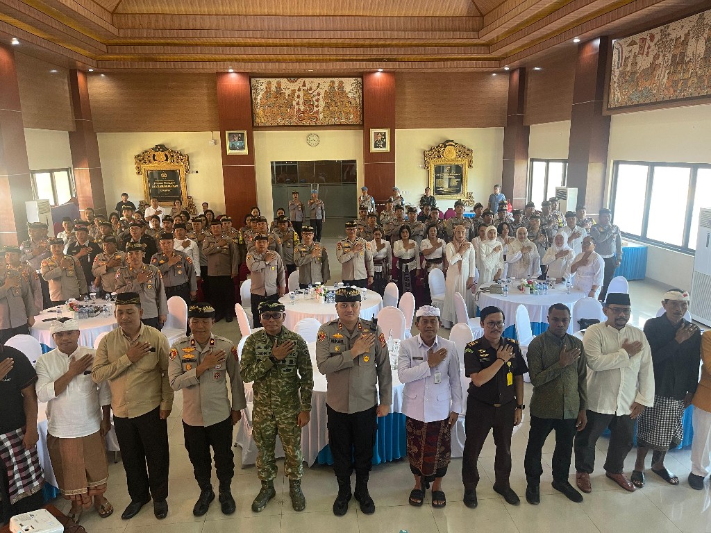 Doa Bersama Lintas Agama Warnai Peringatan Hari Bhayangkara...