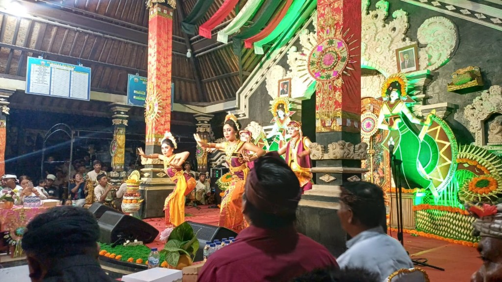 HUT Ke 38 Yowana Eka Prasetya  Desa Adat Ampel, Babinsa Pejukutan Serukan Generasi Muda Jadi Garda Terdepan Dalam Melestarikan Adat dan  Budaya