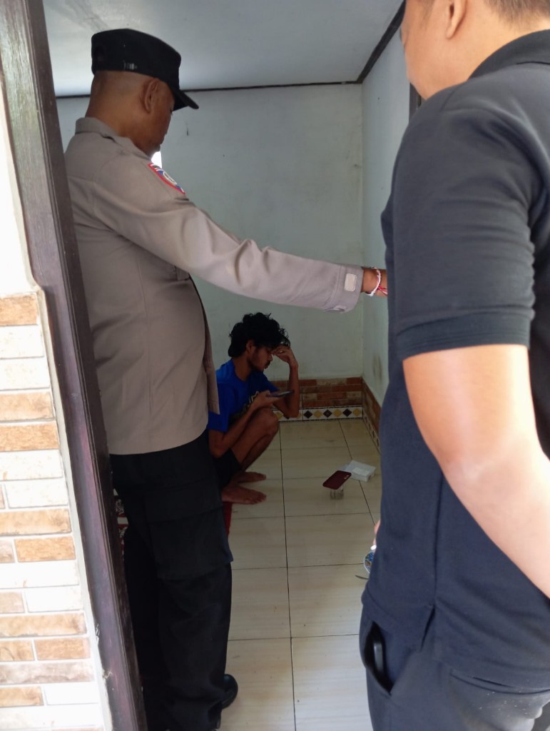 Evakuasi ODGJ, Babinsa  Takmung Tegaskan Upaya Jaga Kamtibmas