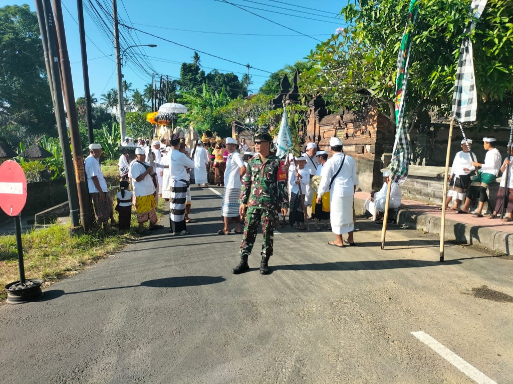 Sukseskan Upacara Keagamaan Dan Perkokoh Kemanunggalan, Letkol Sidik Pramono Utus Babinsa Pastikan kegiatan Aman dan Lancar