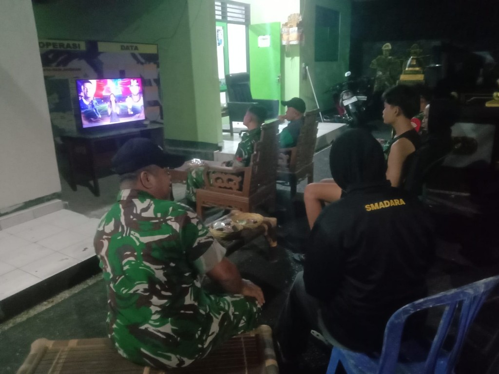 Seru, TNI dan Masyarakat di Bumi Serombotan Nonton Bareng Piala Dunia Laga Perancis Melawan Maroko