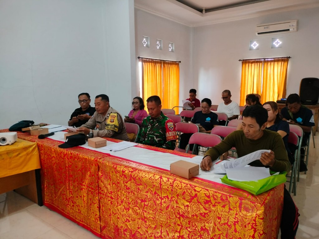 Musdes Laporan Realisasi APBDesa Semester 1, Babinsa Negari Tekankan Pentingnya Persatuan dan Dukungan Masyarakat Dalam Sukseskan Program Desa
