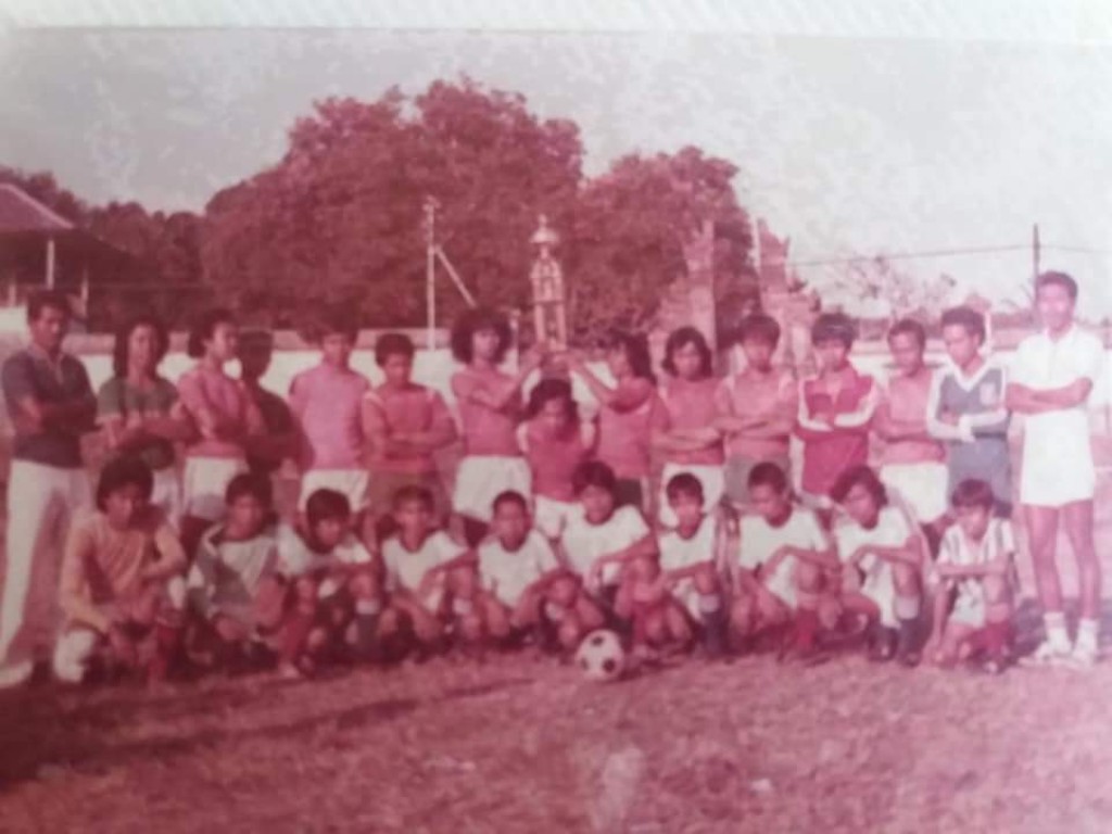 PIALA DUNIA 2026 (bagian-7 habis)

KLUB SPARTA AMLAPURA TAHUN 1980-AN

RAIH TROPY JUARA I

ADA “MARIO KEMPES”, "MURI", DAN YUNIOR-SENIOR
